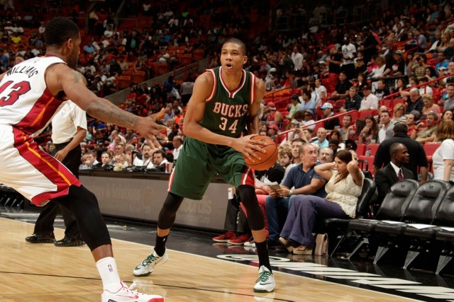 杜伦24+23活塞送猛龙5连败 魔术力克活塞